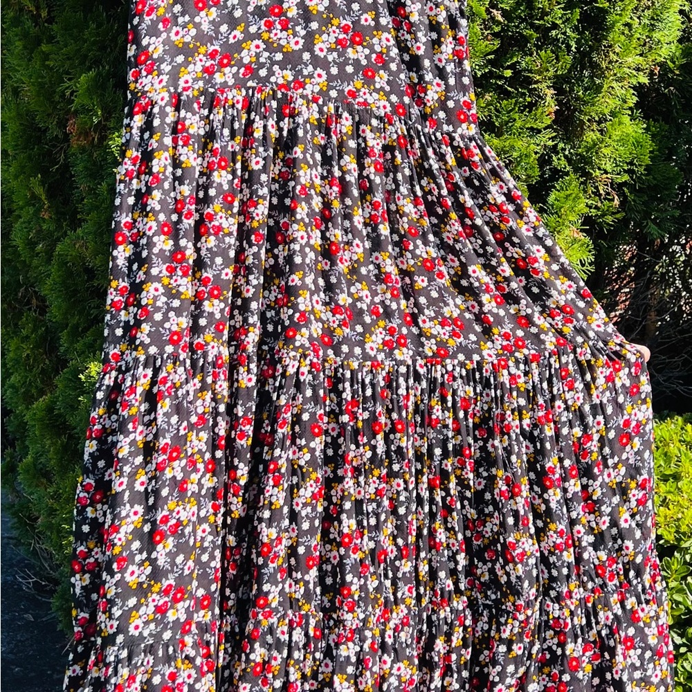 Floral Black Dress, Multicolored smoking in 3 steps